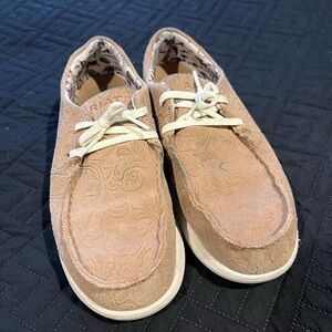 Women’s Ariat Cruisers with Tooled Leather Print